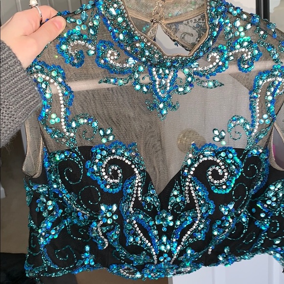 Prom dress - Picture 4 of 4